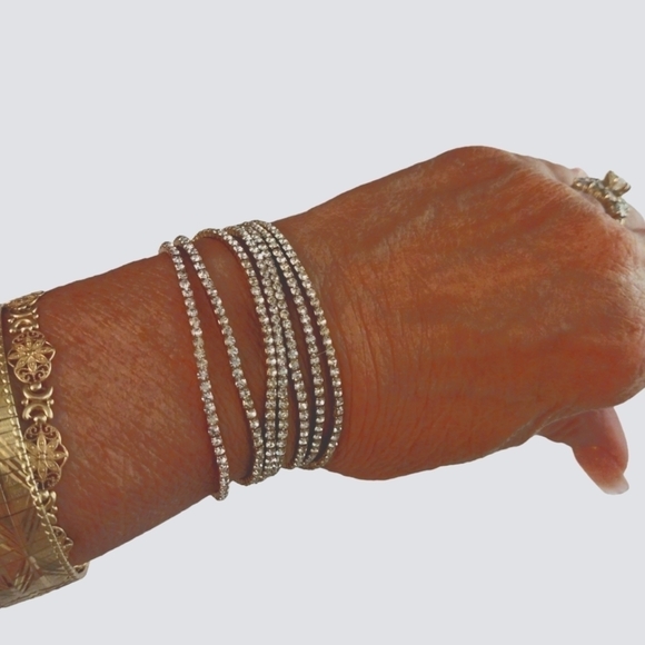Set Of 7 Rhinestone Stretch Bracelets NWOT - Picture 2 of 5